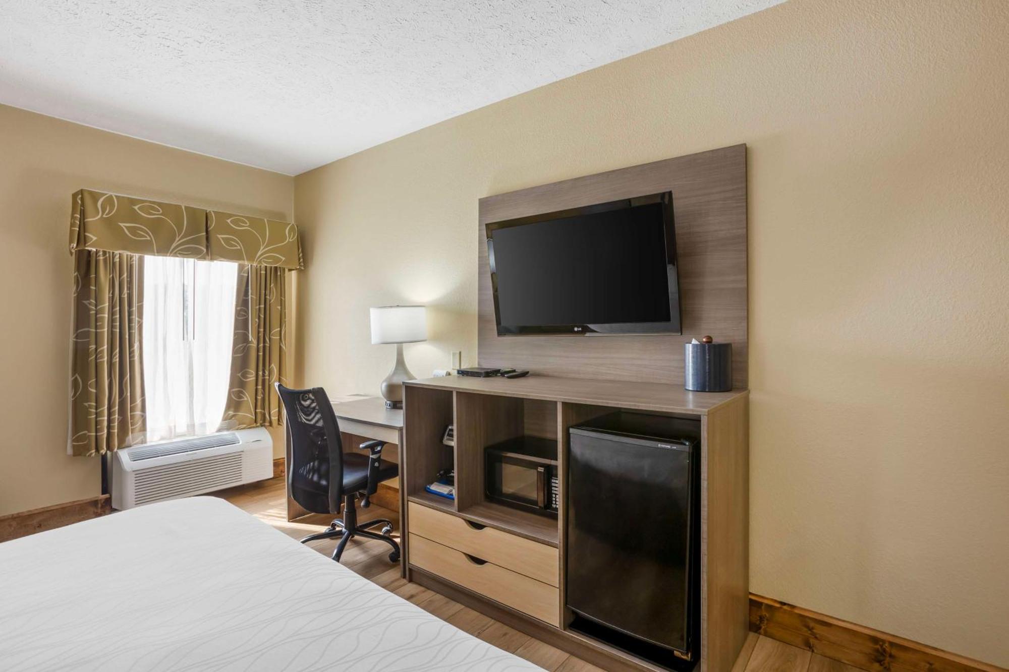 Best Western Plus Springfield Airport Inn Exterior foto