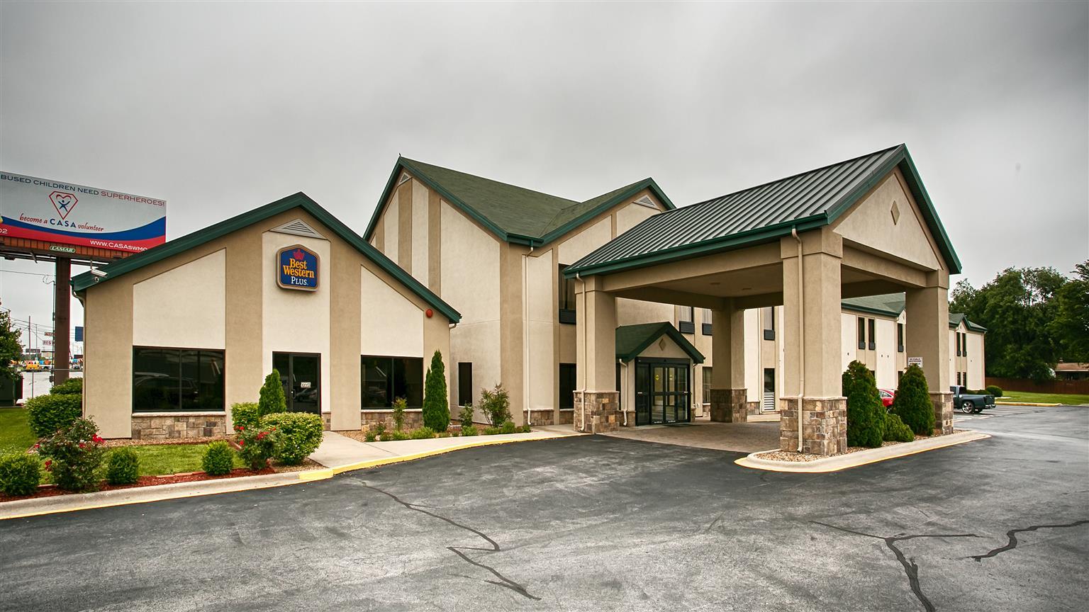 Best Western Plus Springfield Airport Inn Exterior foto