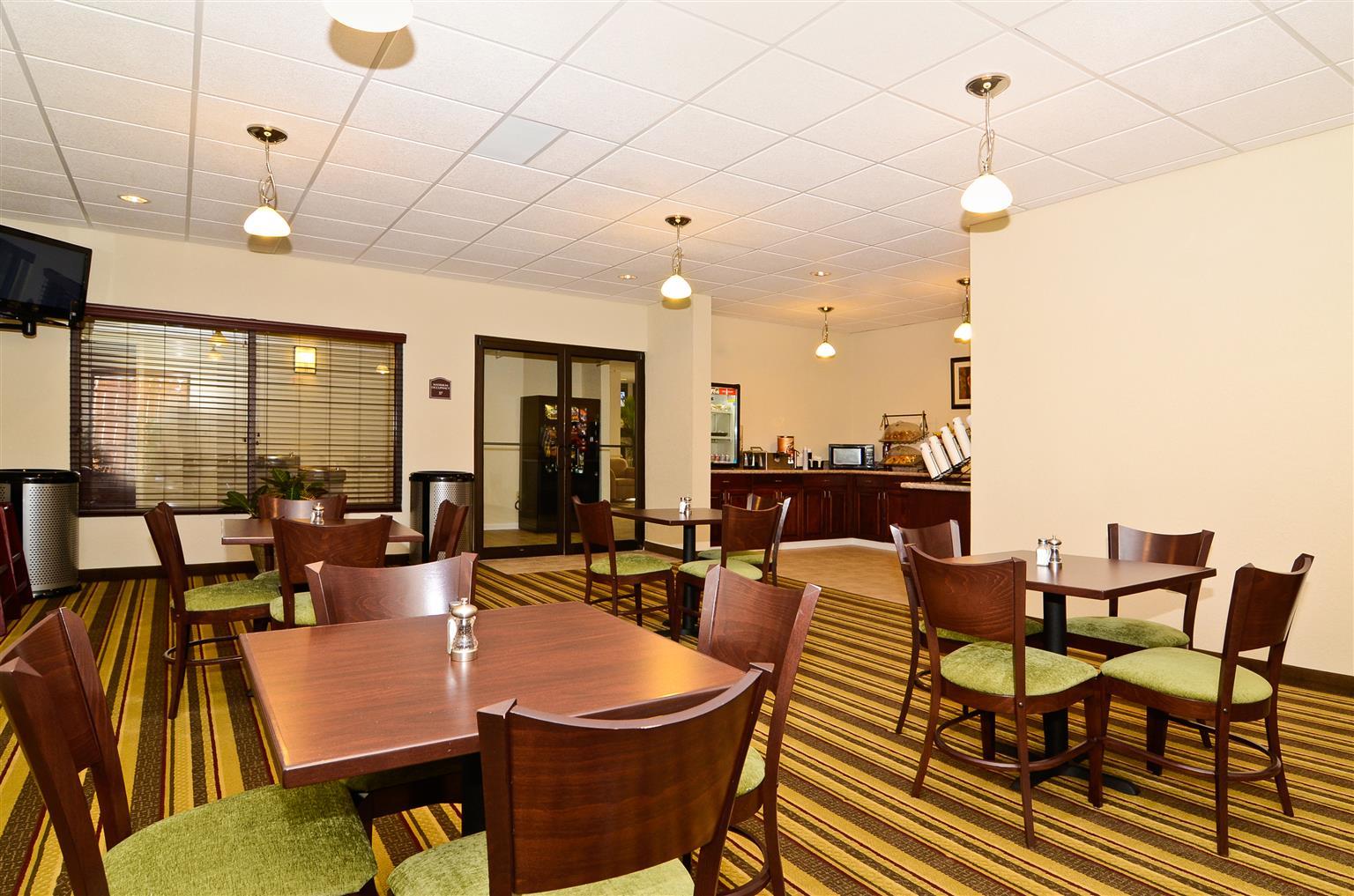 Best Western Plus Springfield Airport Inn Restaurante foto